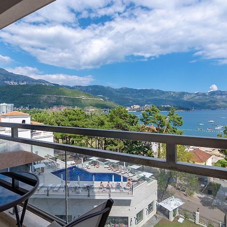 Luxury Seaside Apartments Budva Bagian luar foto