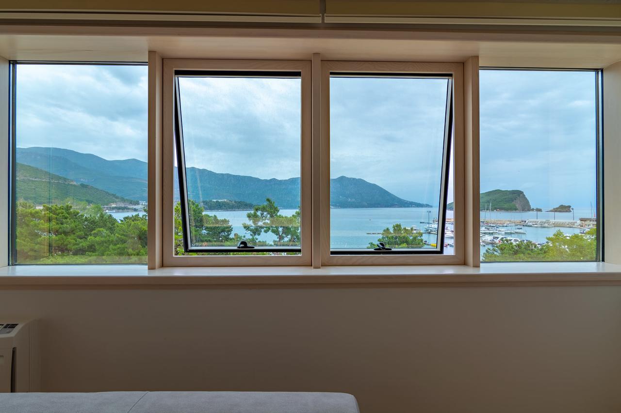 Luxury Seaside Apartments Budva Bagian luar foto