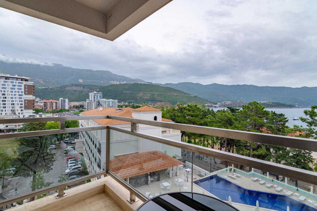 Luxury Seaside Apartments Budva Bagian luar foto