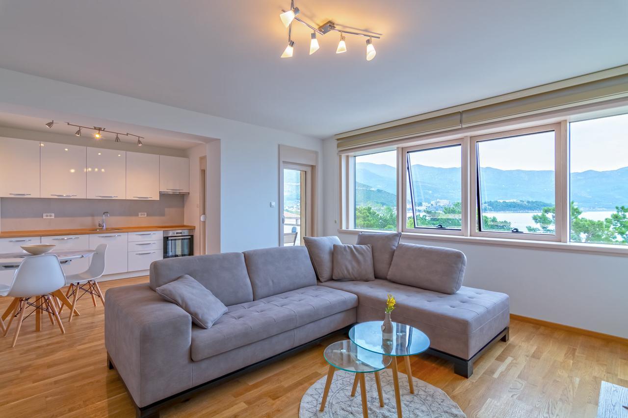 Luxury Seaside Apartments Budva Bagian luar foto